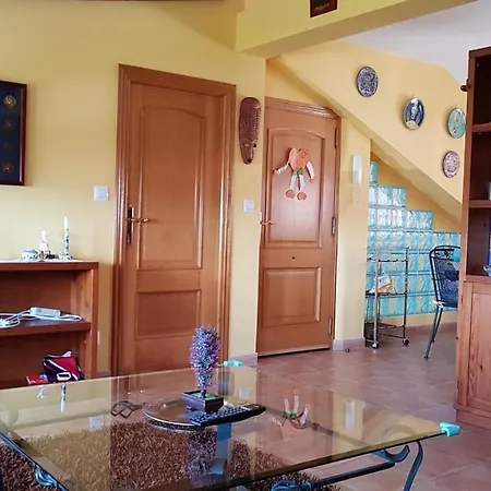 With 2 Bedrooms In With Wonderful Sea View Enclosed Garden And Wifi *