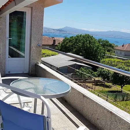 With 2 Bedrooms In With Wonderful Sea View Enclosed Garden And Wifi Apartment Moana