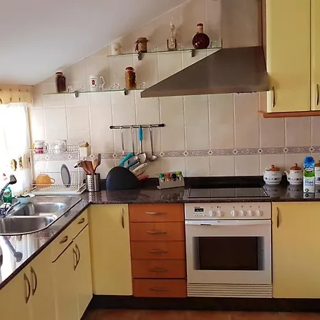 With 2 Bedrooms In With Wonderful Sea View Enclosed Garden And Wifi Apartment *